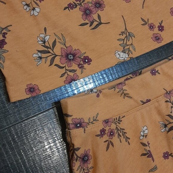 3/$20 Childrens Place 2pc Matching Set Floral Top Ruffled Skirt Smocked Summer - Picture 8 of 14